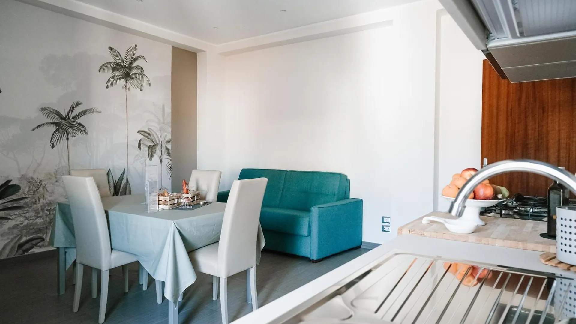 Carmina Apartment Brolo
